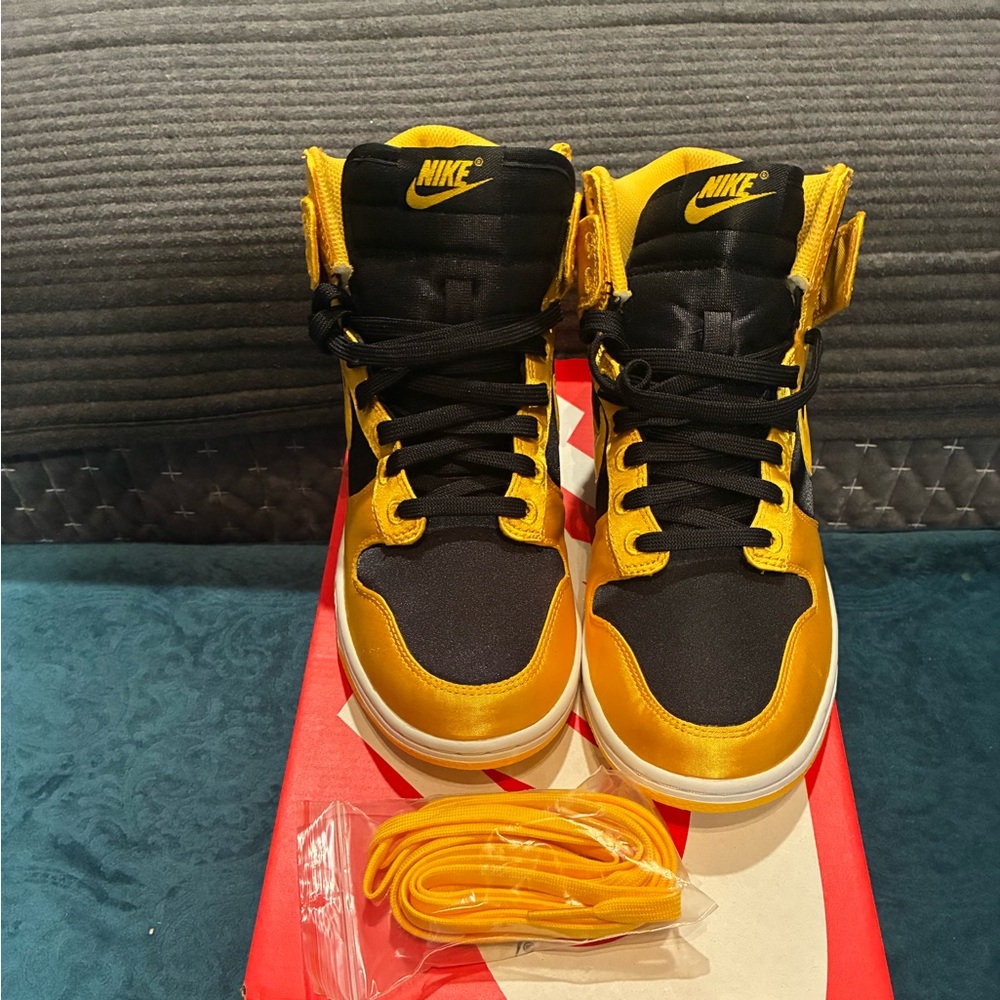 Nike Dunk High Satin Goldenrod